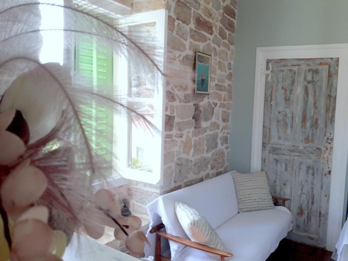 1836 Traditional House Vathy  Exterior photo